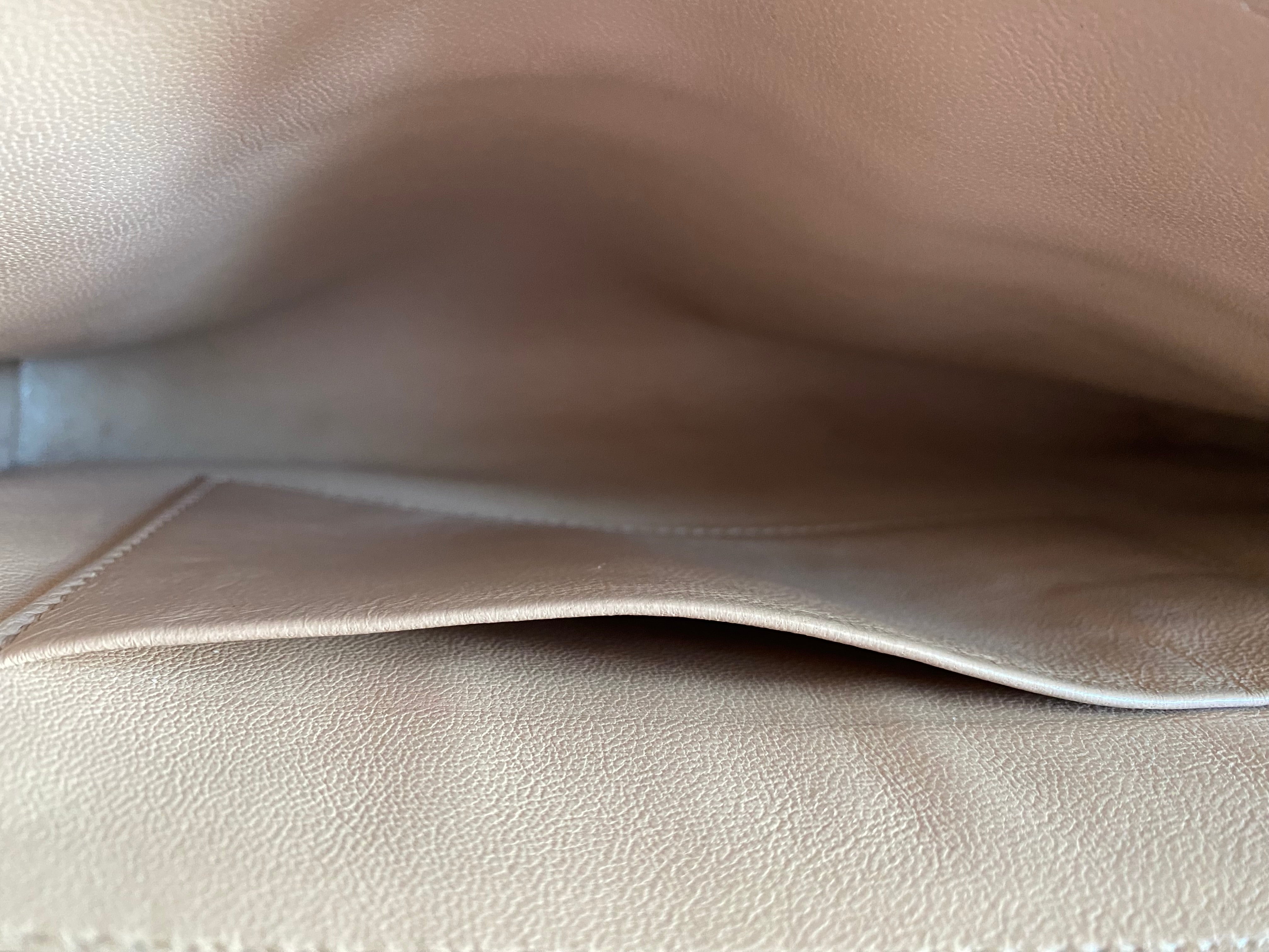 Chloé CHLOE CASSIE HANDBAG POUCH ENVELOPE IN BEIGE LEATHER BANDOULIERE  CLUTCH ref.329264 - Joli Closet