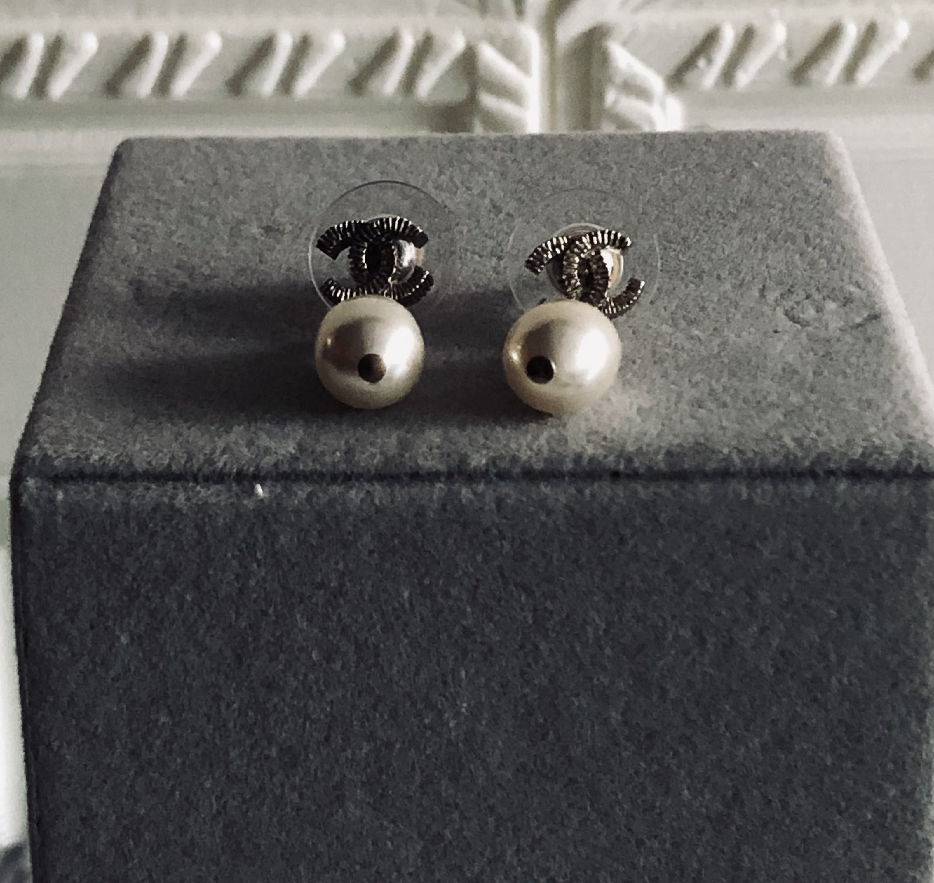 Chanel Guilloche Gold Pearl Stud Earring