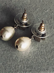 Chanel Guilloche Gold Pearl Stud Earring